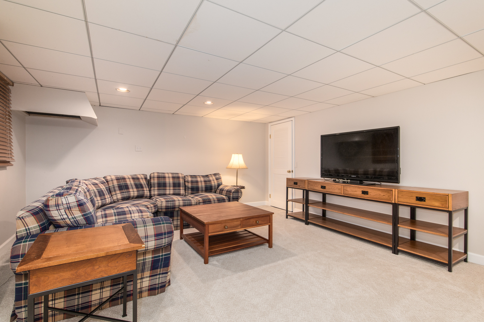 2 Royal Vale Drive, Oak Brook, IL 60523