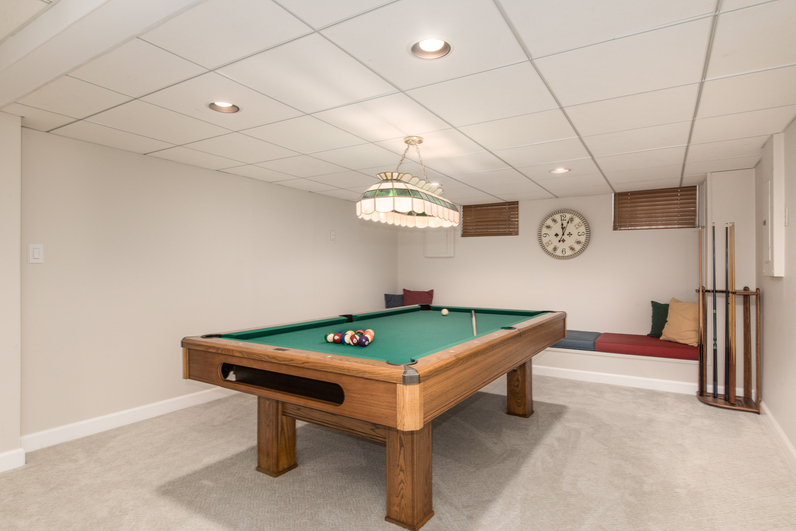 2 Royal Vale Drive, Oak Brook, IL 60523