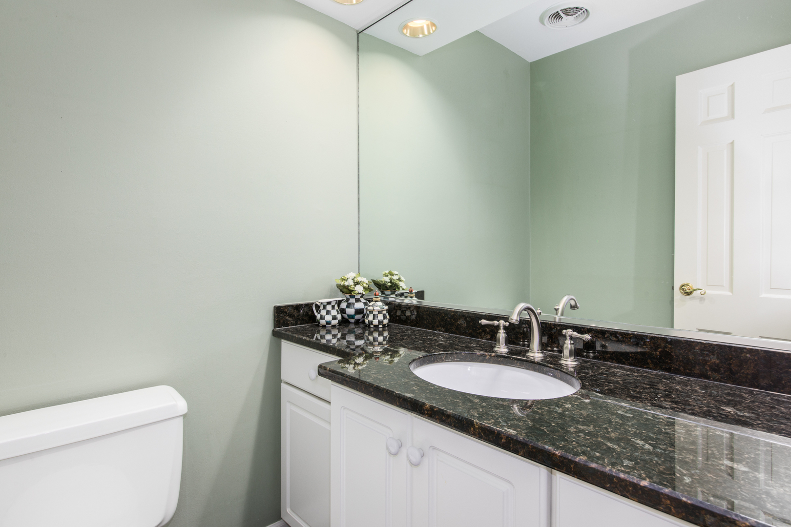 2 Royal Vale Drive, Oak Brook, IL 60523