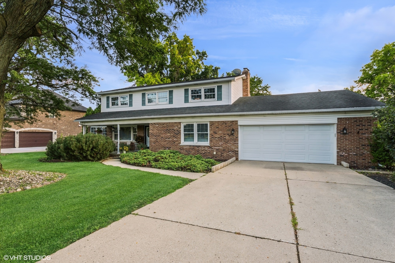 48 Kingston Drive, Oak Brook, IL 60523