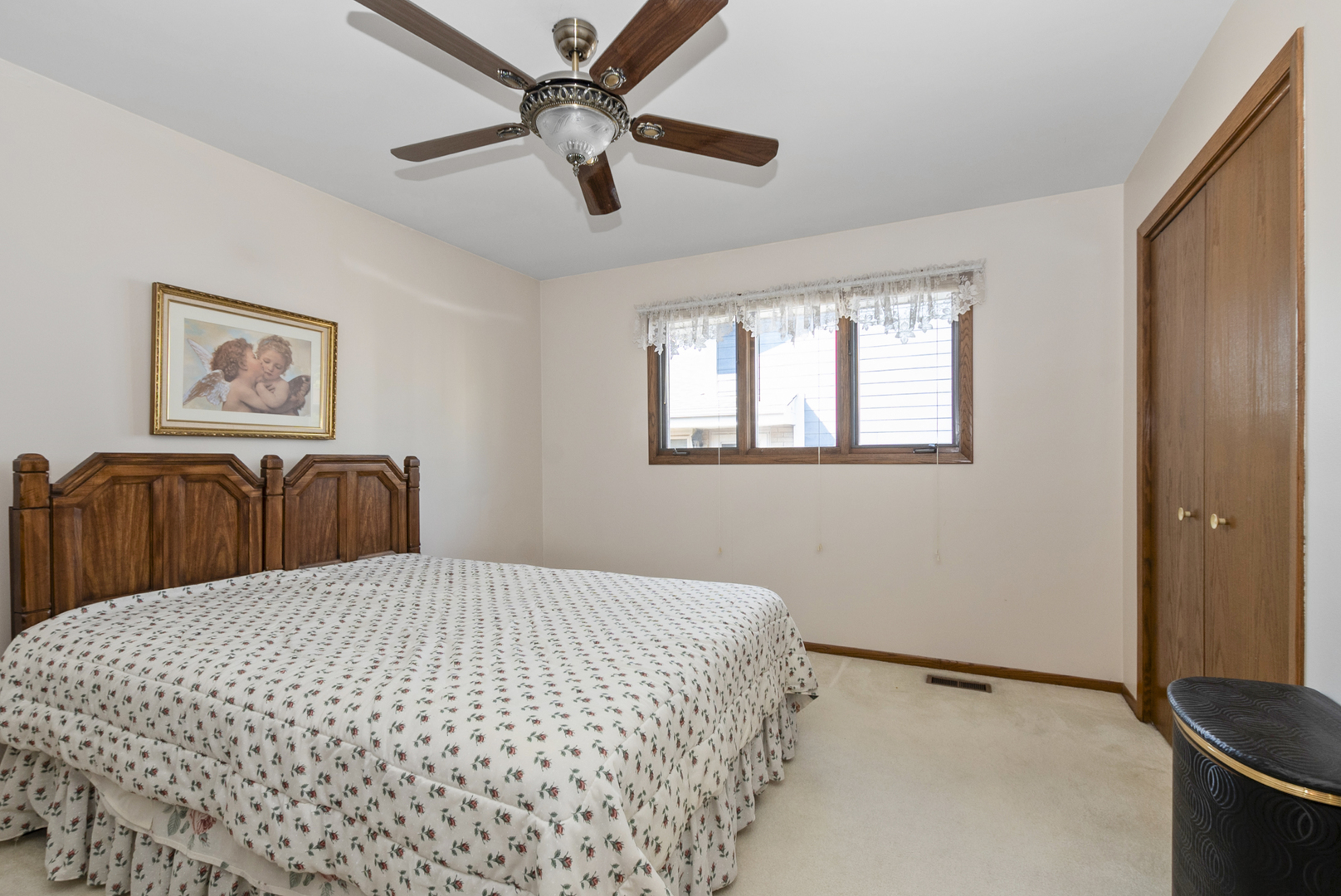 10909 S Knox Avenue, Oak Lawn, IL 60453