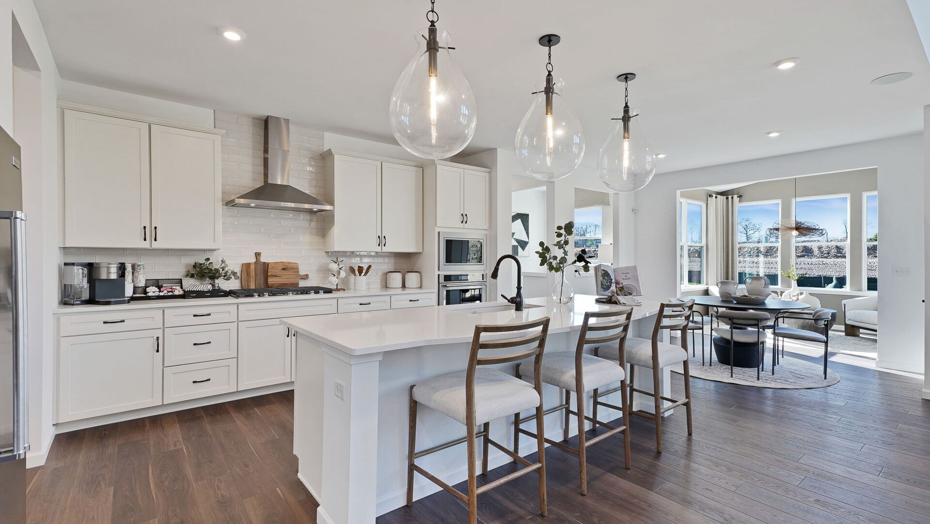 6210 Rivers Edge Drive, Lisle, IL 60532