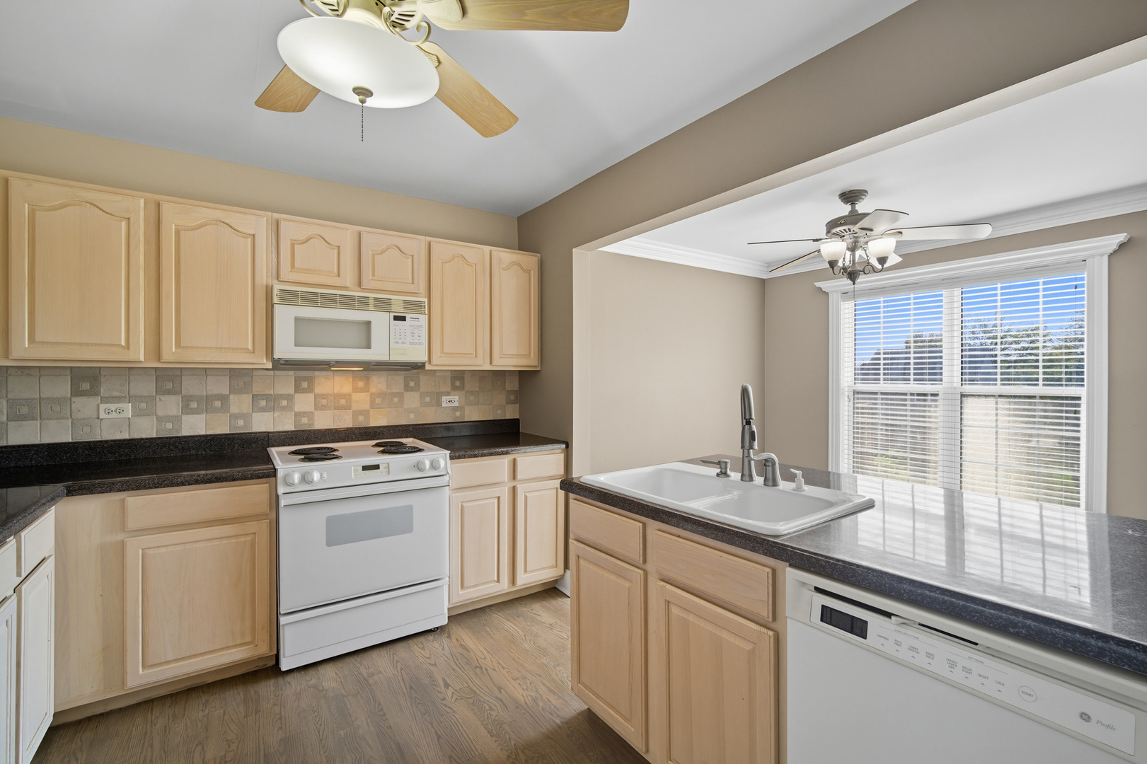 1051 Horizon Ridge, Lake In The Hills, IL 60156