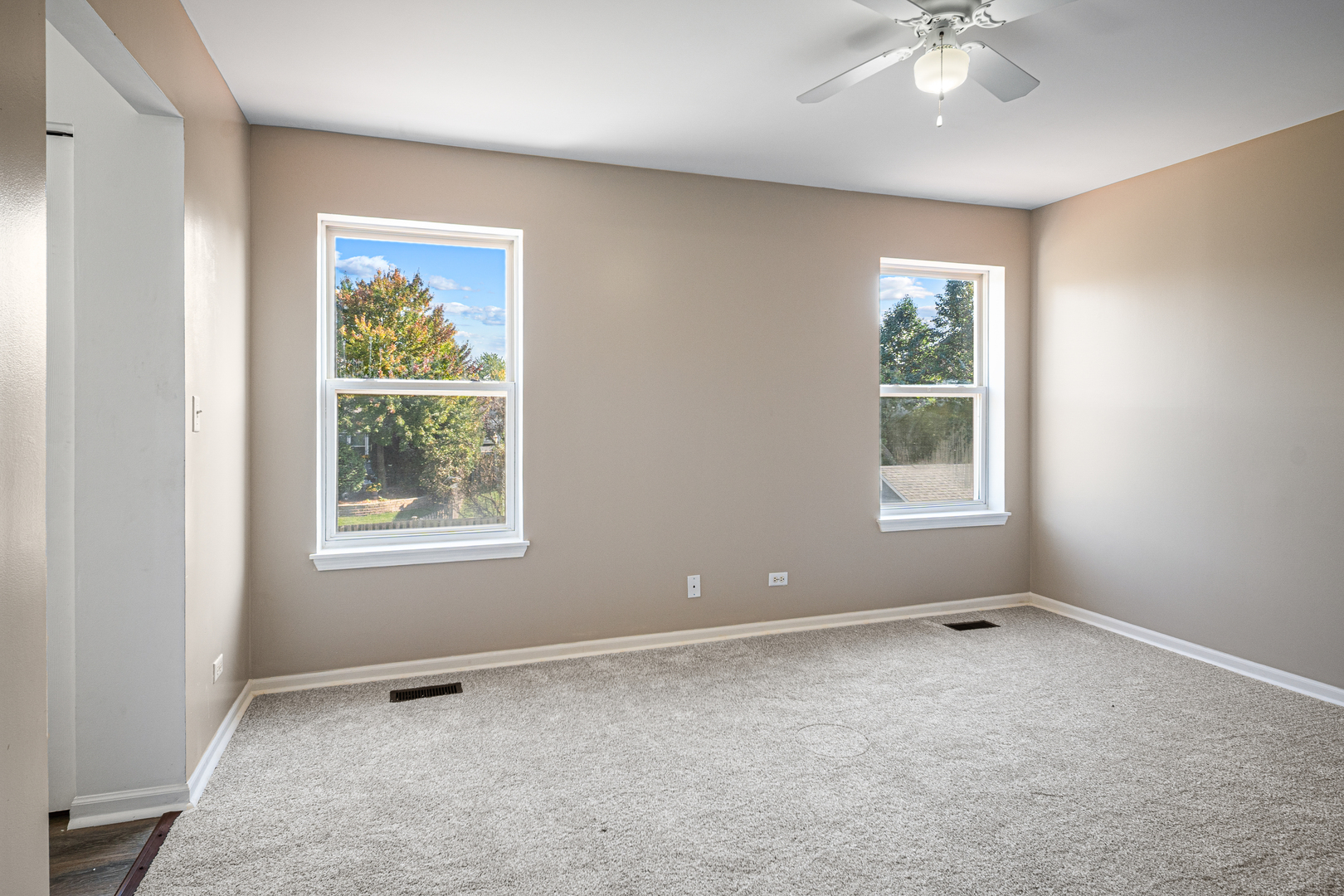 2420 Barnhart Street, West Chicago, IL 60185