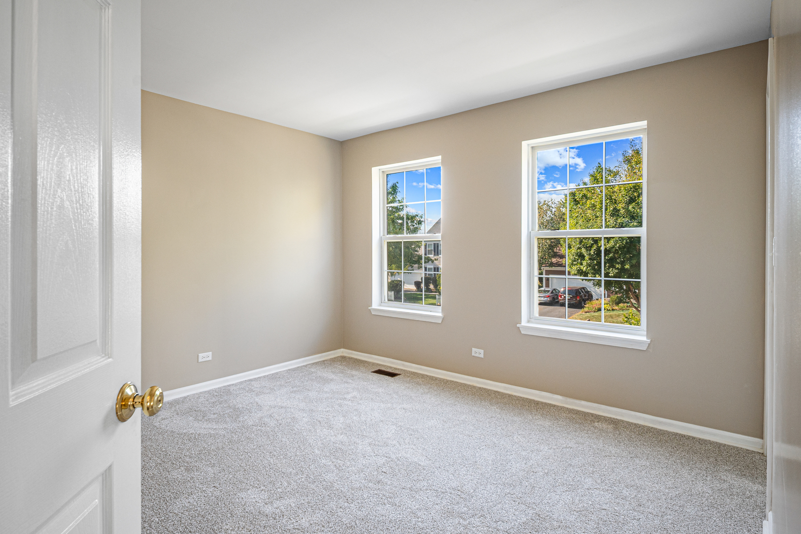 2420 Barnhart Street, West Chicago, IL 60185