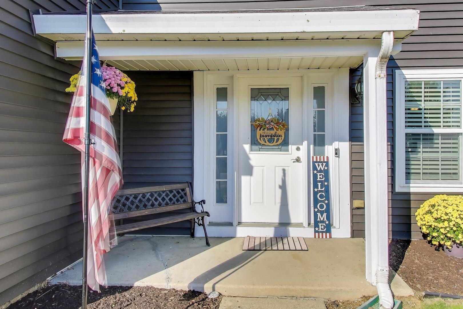 2S030 ESSEX Lane, Warrenville, IL 60555