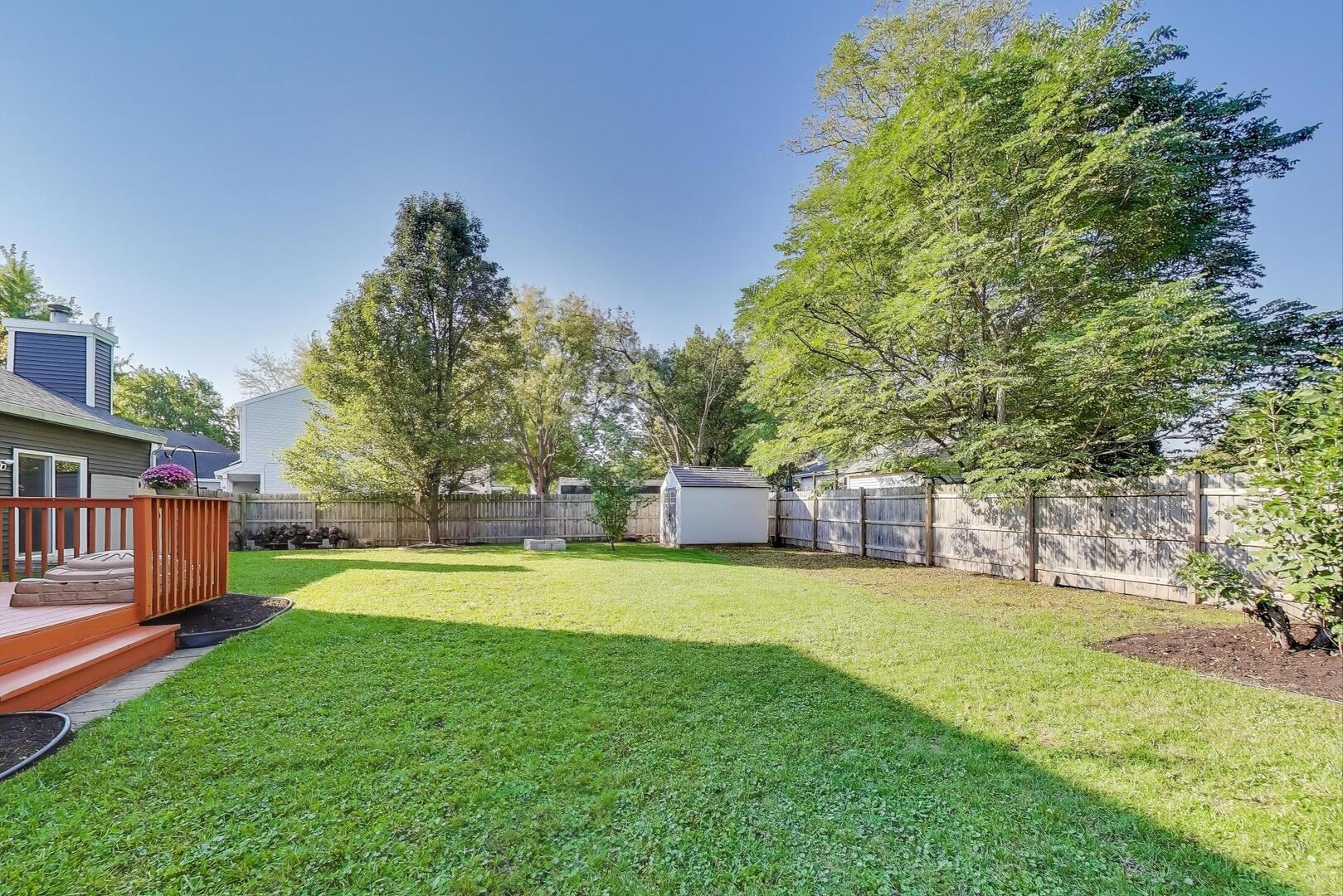 2S030 ESSEX Lane, Warrenville, IL 60555