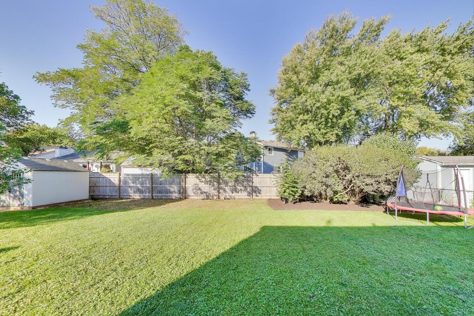 2S030 ESSEX Lane, Warrenville, IL 60555