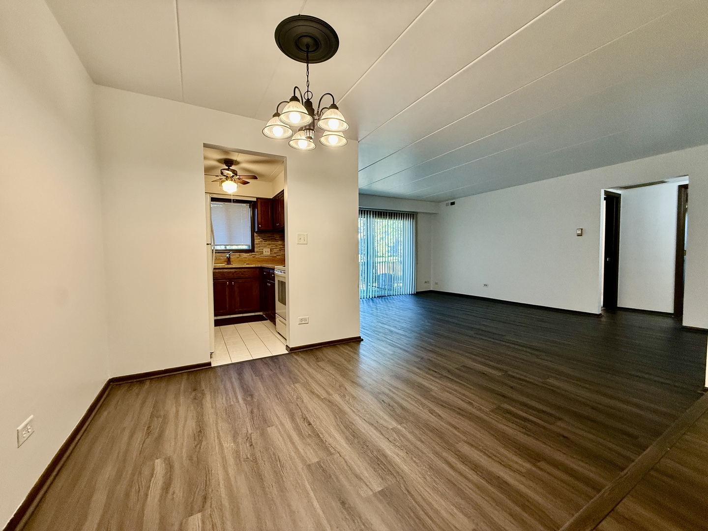14023 Gail Lane #403, Crestwood, IL 60418