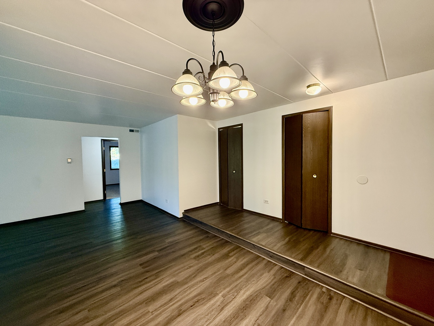 14023 Gail Lane #403, Crestwood, IL 60418