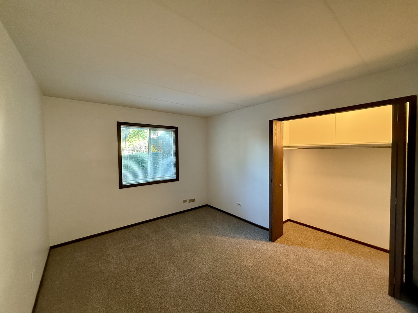 14023 Gail Lane #403, Crestwood, IL 60418