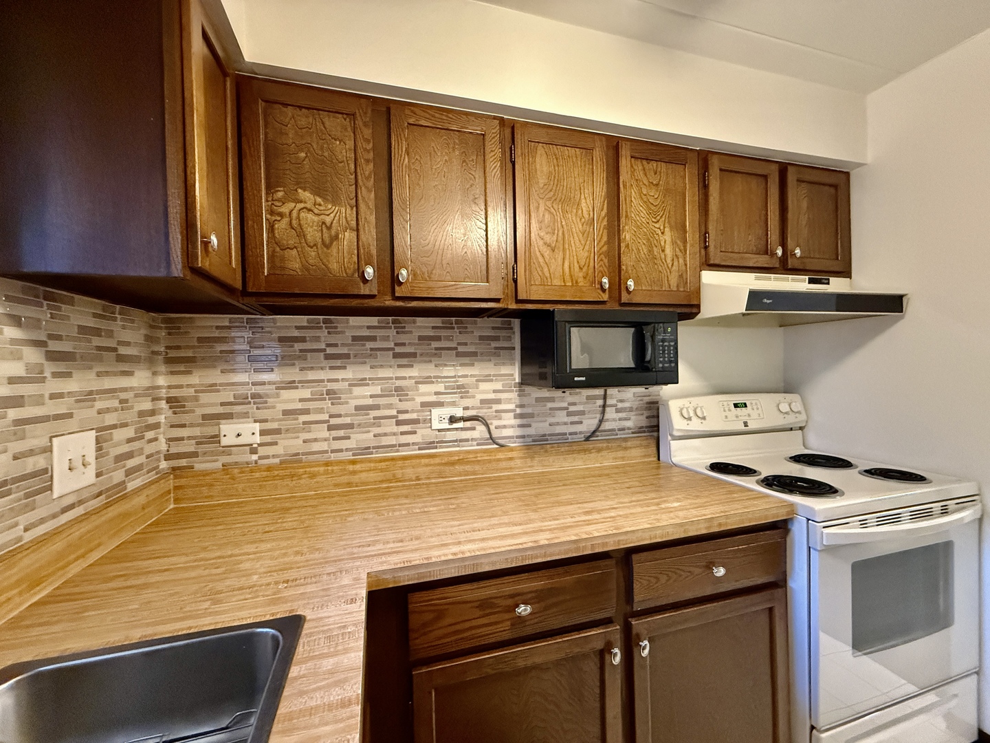 14023 Gail Lane #403, Crestwood, IL 60418