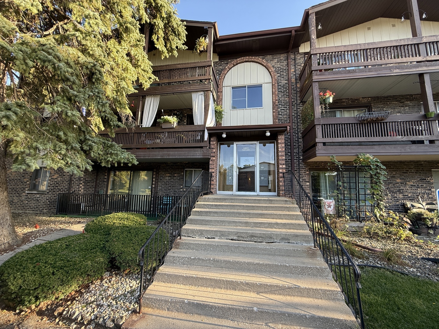 14023 Gail Lane #403, Crestwood, IL 60418