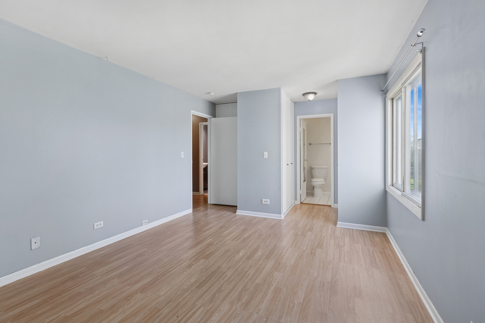 3108 Roberts Drive #5, Woodridge, IL 60517