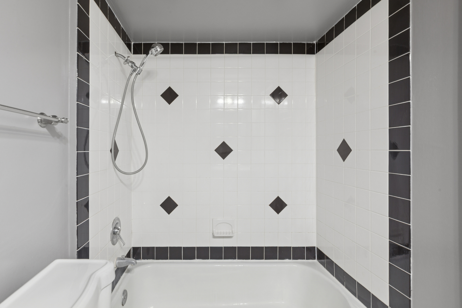 3108 Roberts Drive #5, Woodridge, IL 60517