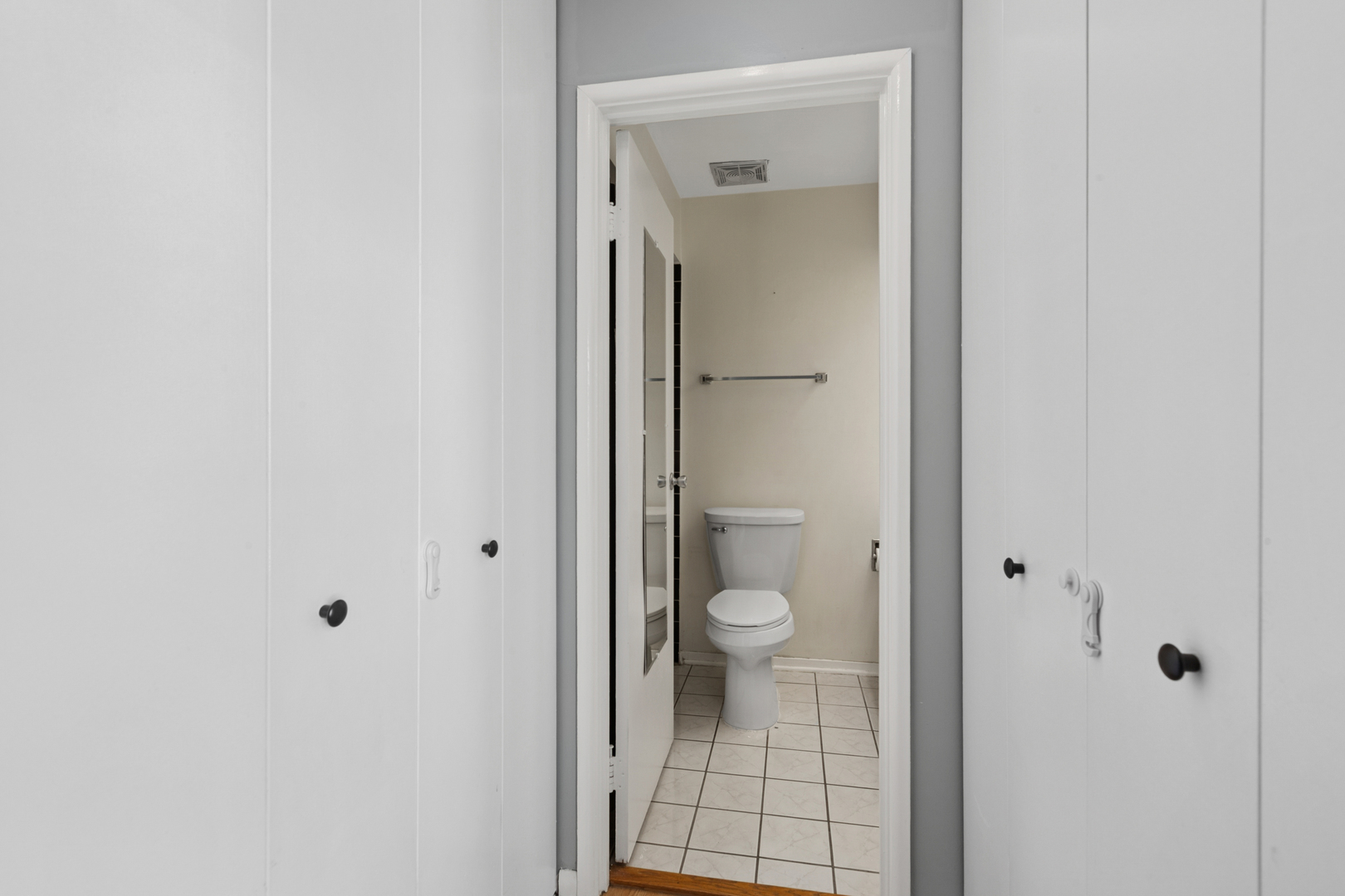 3108 Roberts Drive #5, Woodridge, IL 60517