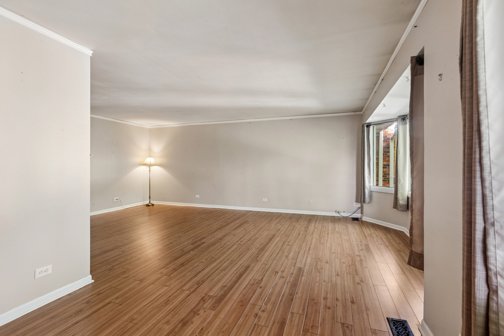 3108 Roberts Drive #5, Woodridge, IL 60517