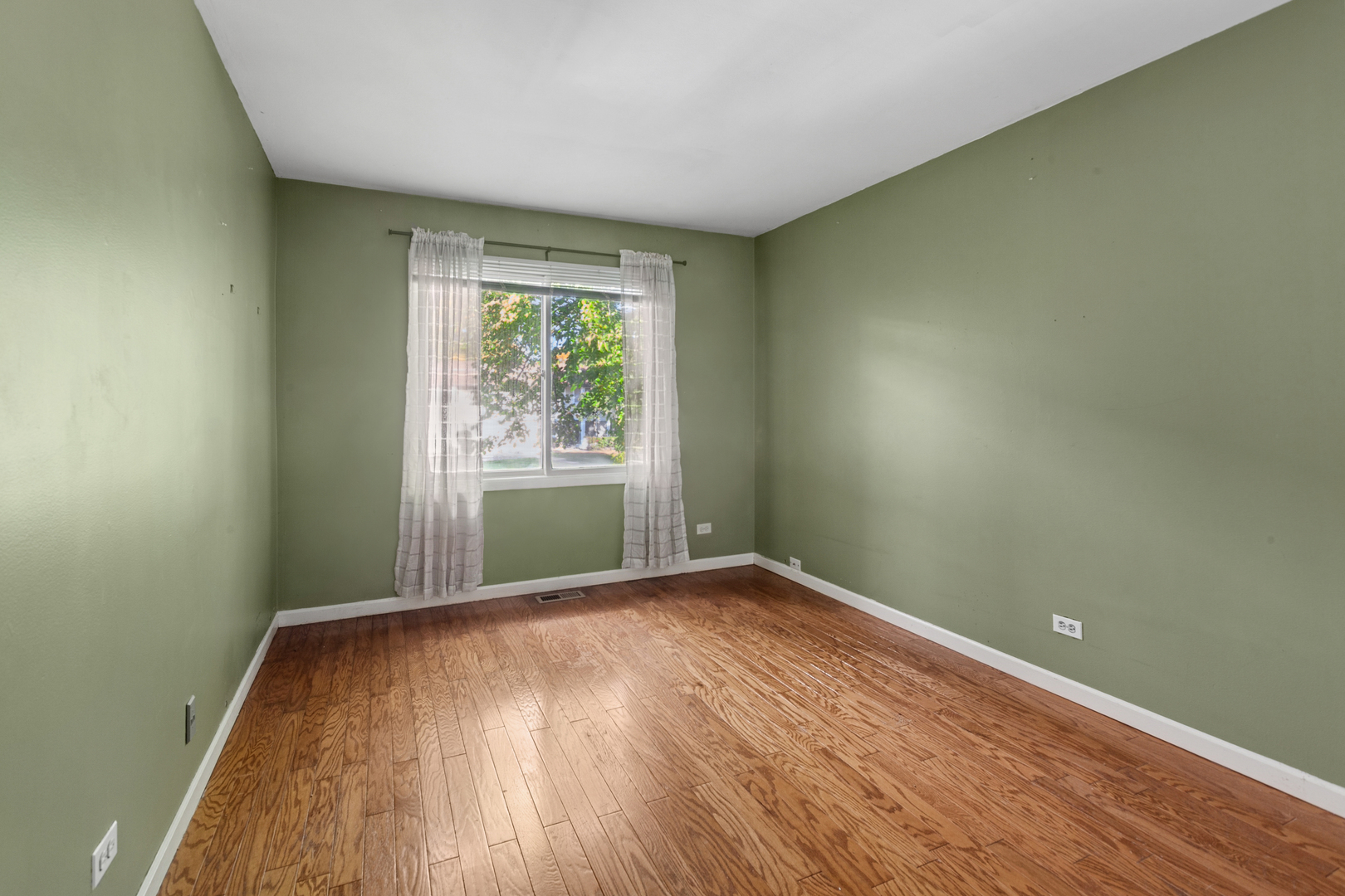 3108 Roberts Drive #5, Woodridge, IL 60517