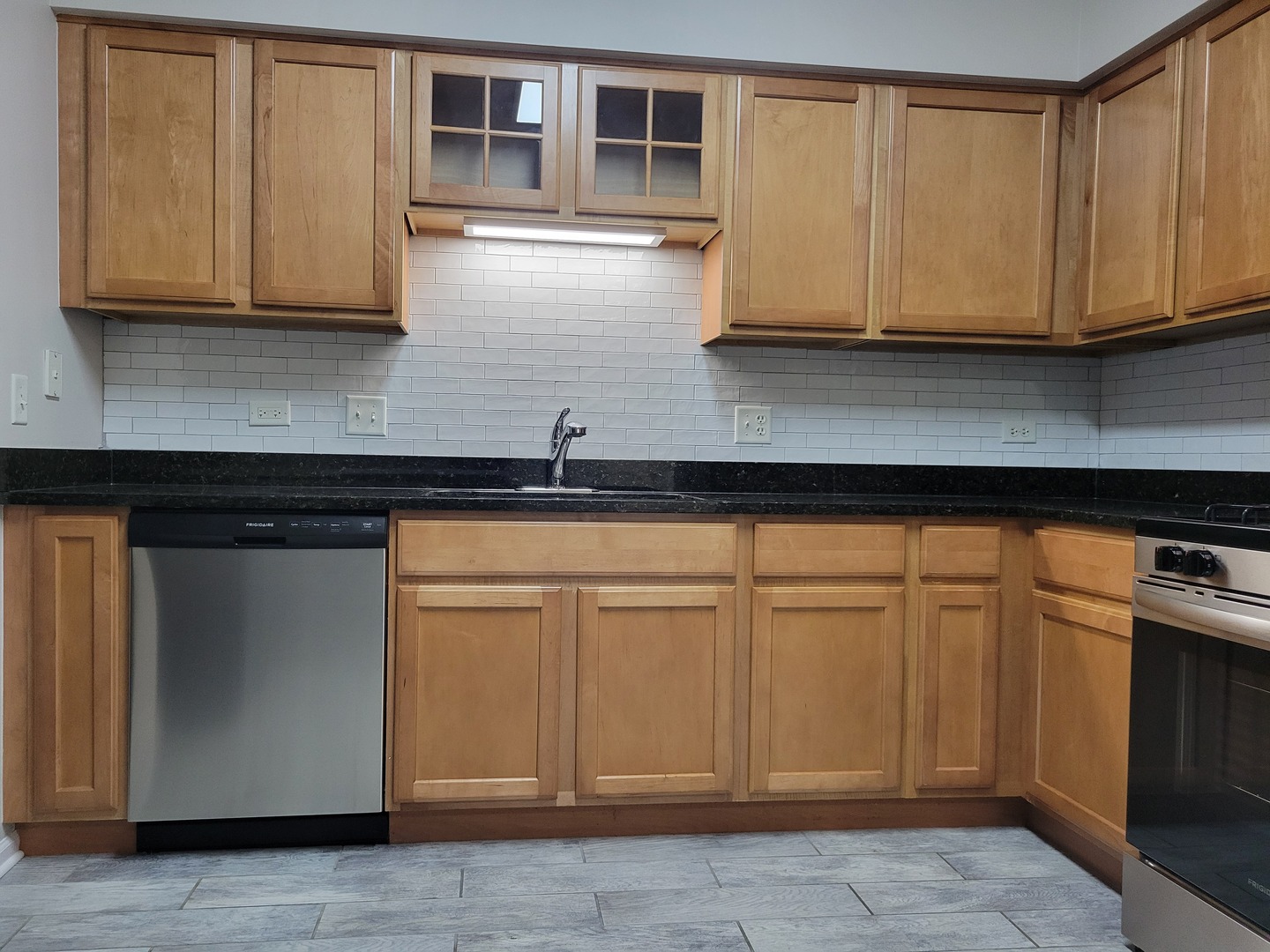 3451 N Carriageway Drive #203, Arlington Heights, IL 60004