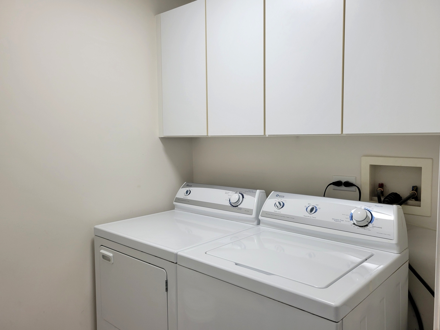 3451 N Carriageway Drive #203, Arlington Heights, IL 60004