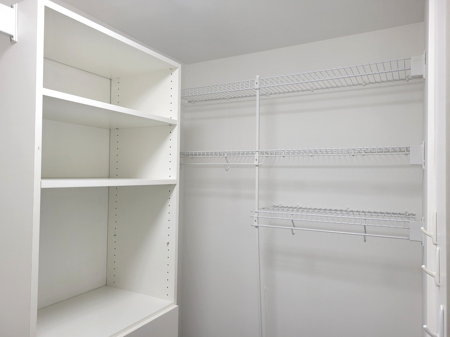 3451 N Carriageway Drive #203, Arlington Heights, IL 60004