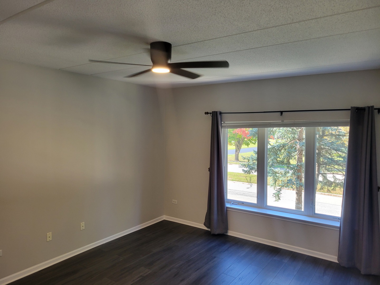 3451 N Carriageway Drive #203, Arlington Heights, IL 60004
