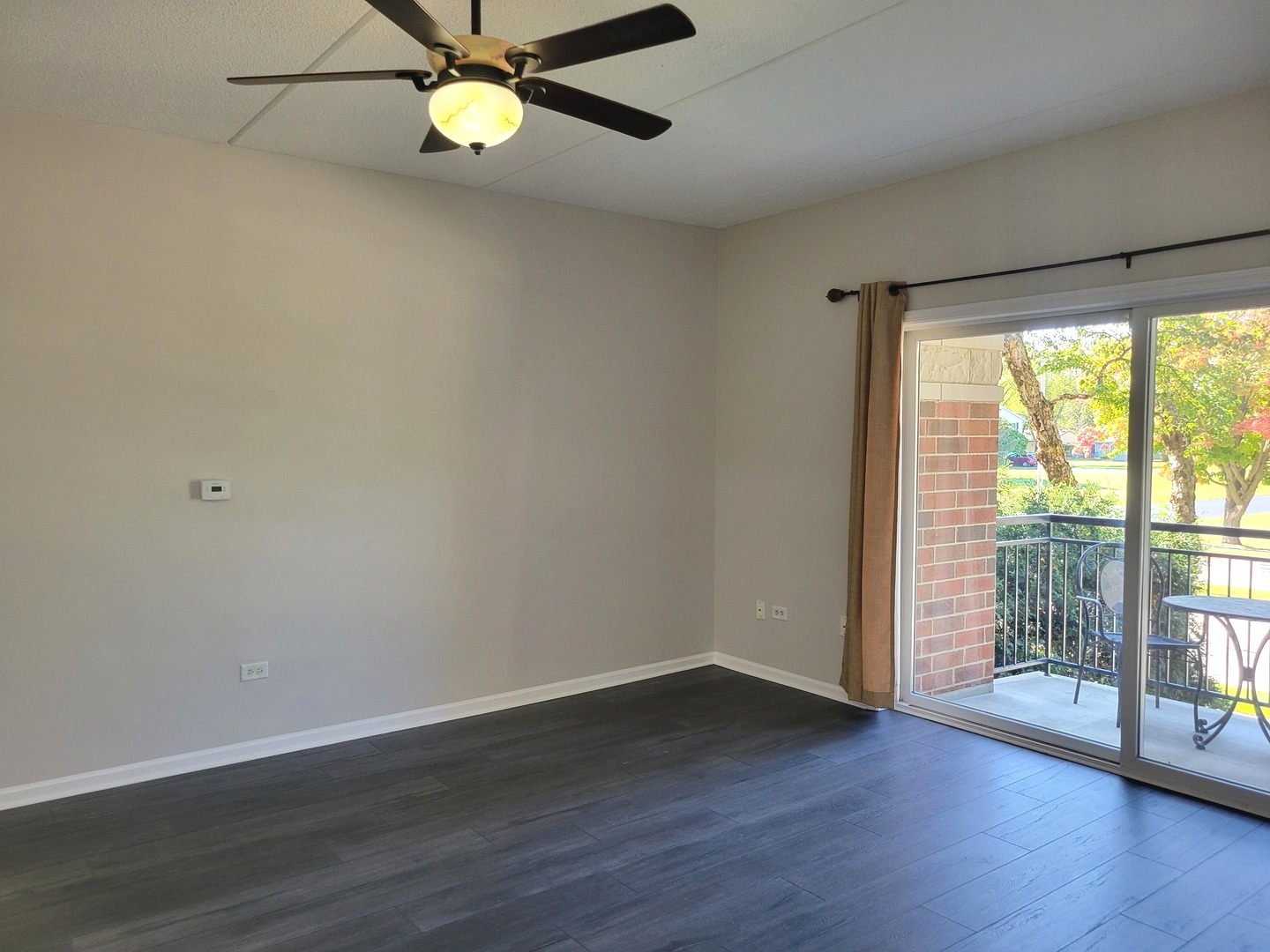 3451 N Carriageway Drive #203, Arlington Heights, IL 60004