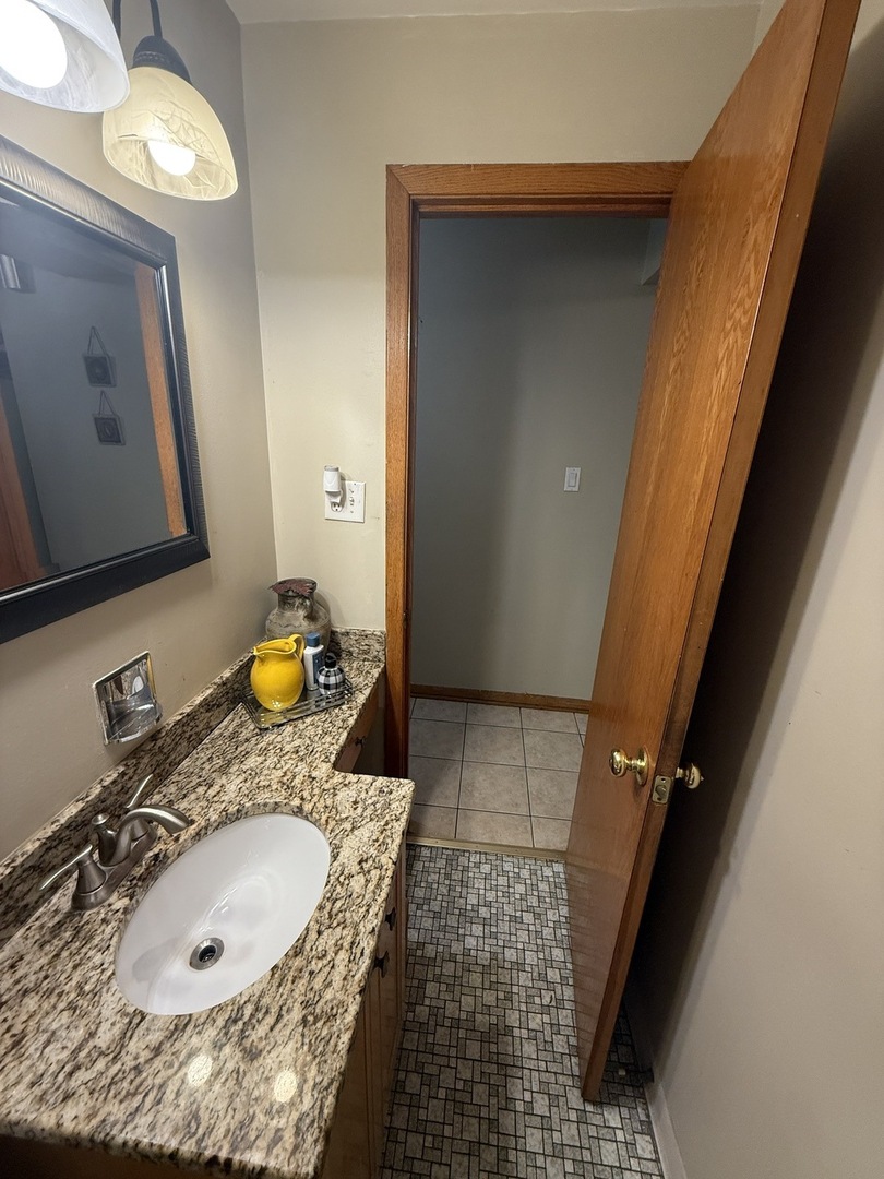6340 S Archer Avenue, Chicago, IL 60638