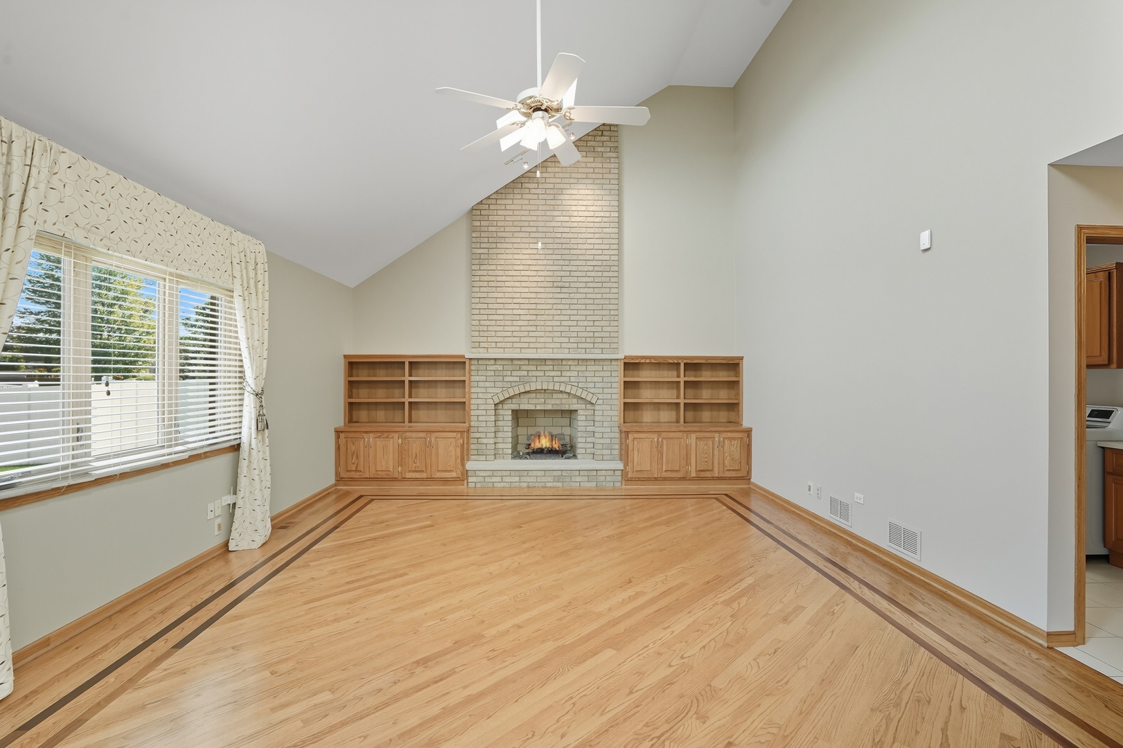 18323 White Oak Lane, Tinley Park, IL 60487