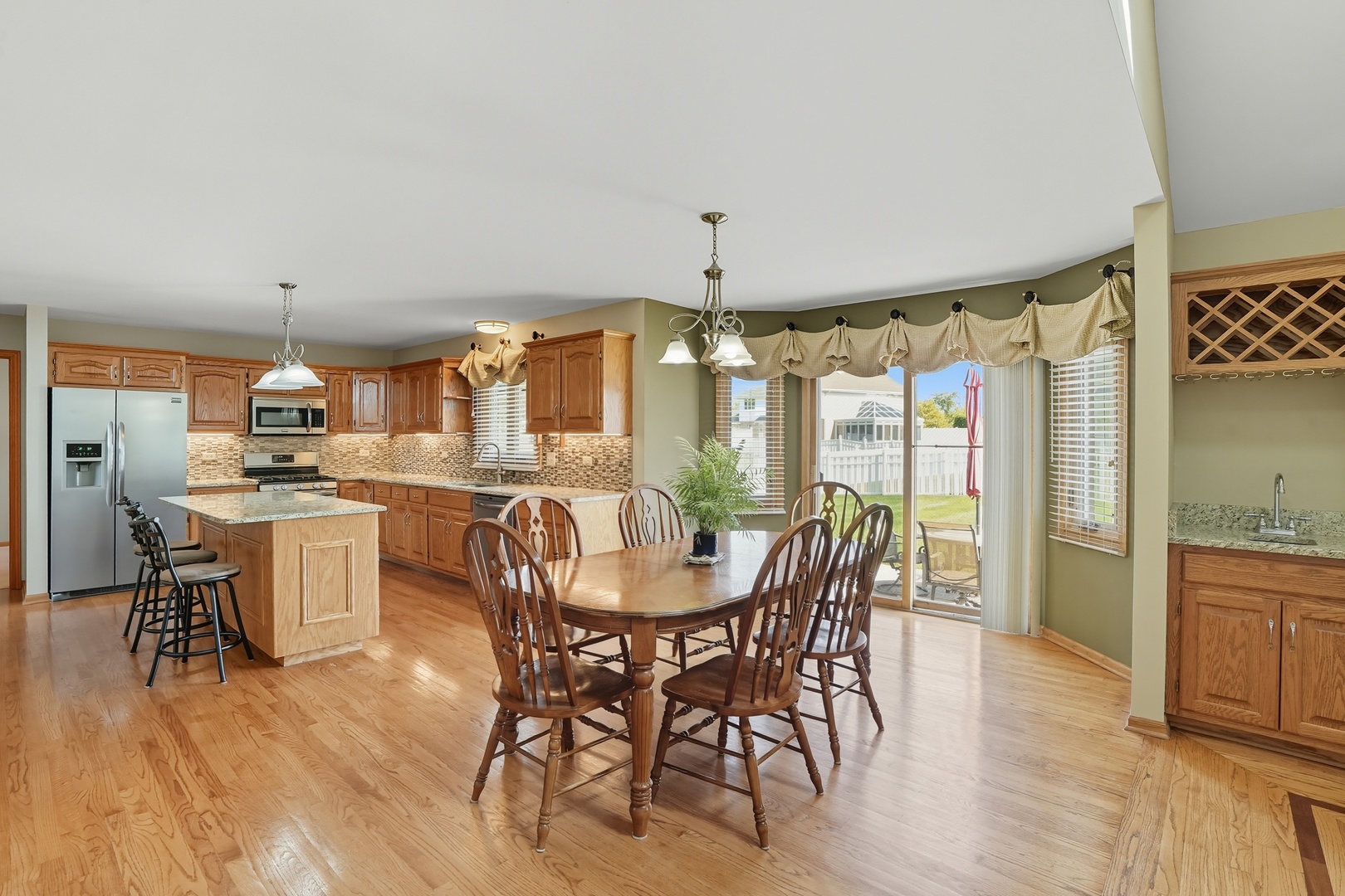 18323 White Oak Lane, Tinley Park, IL 60487