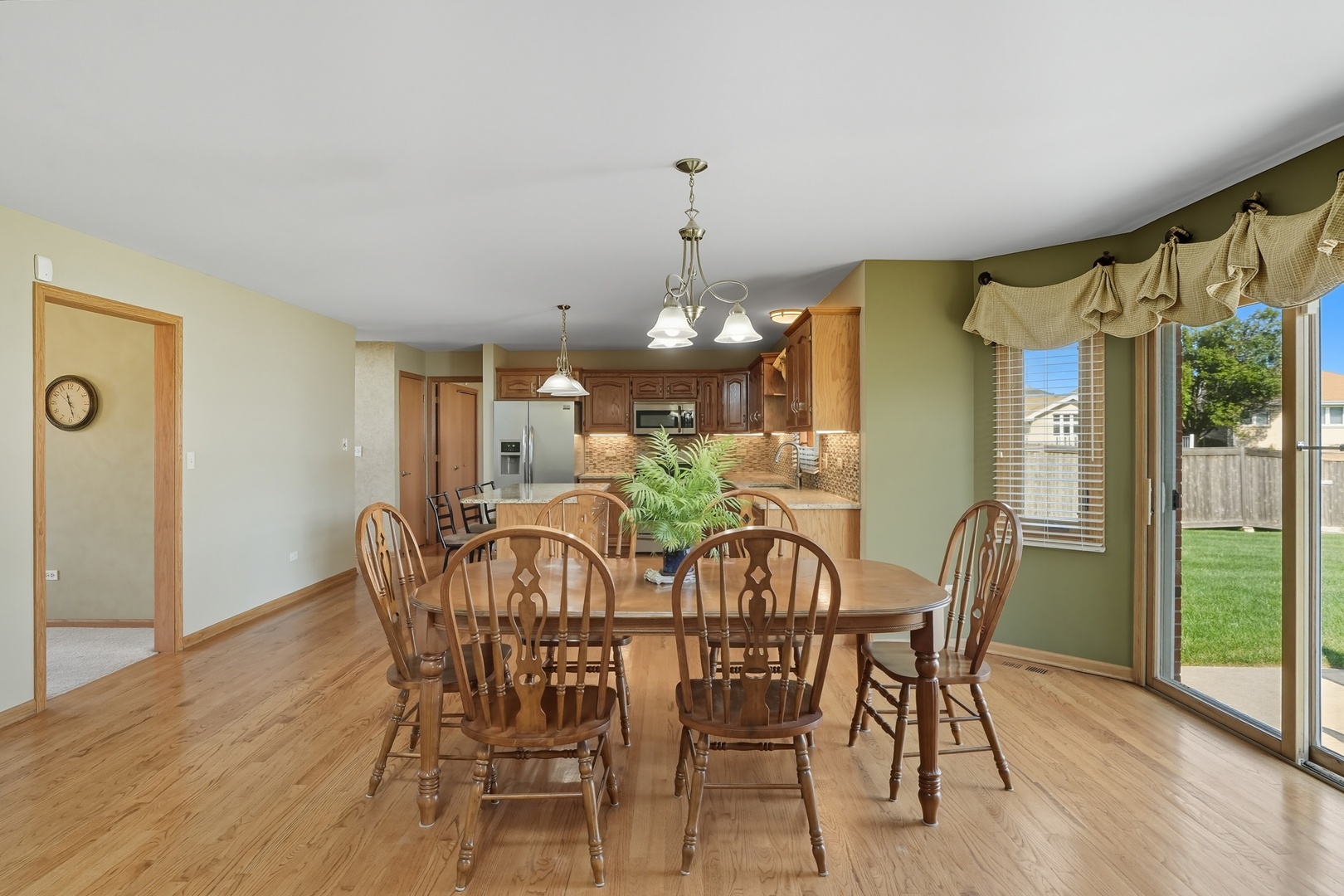 18323 White Oak Lane, Tinley Park, IL 60487