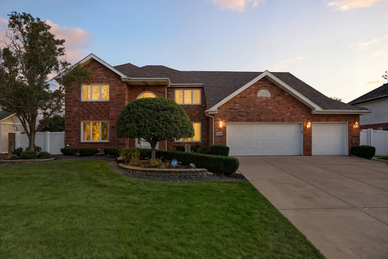 18323 White Oak Lane, Tinley Park, IL 60487