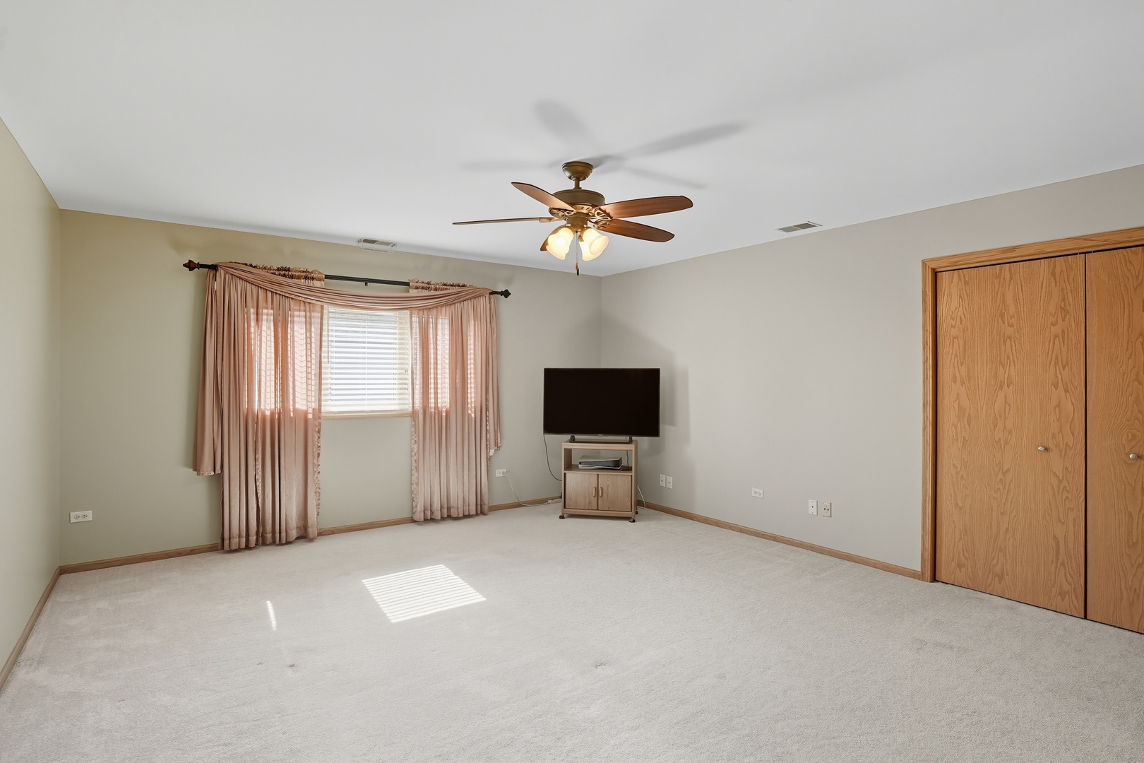18323 White Oak Lane, Tinley Park, IL 60487