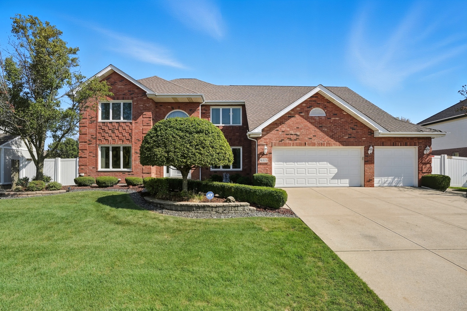 18323 White Oak Lane, Tinley Park, IL 60487
