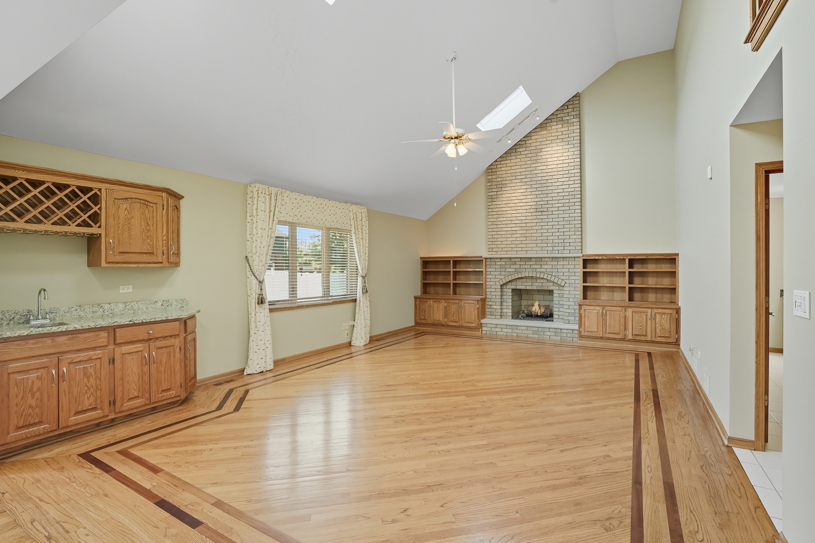 18323 White Oak Lane, Tinley Park, IL 60487