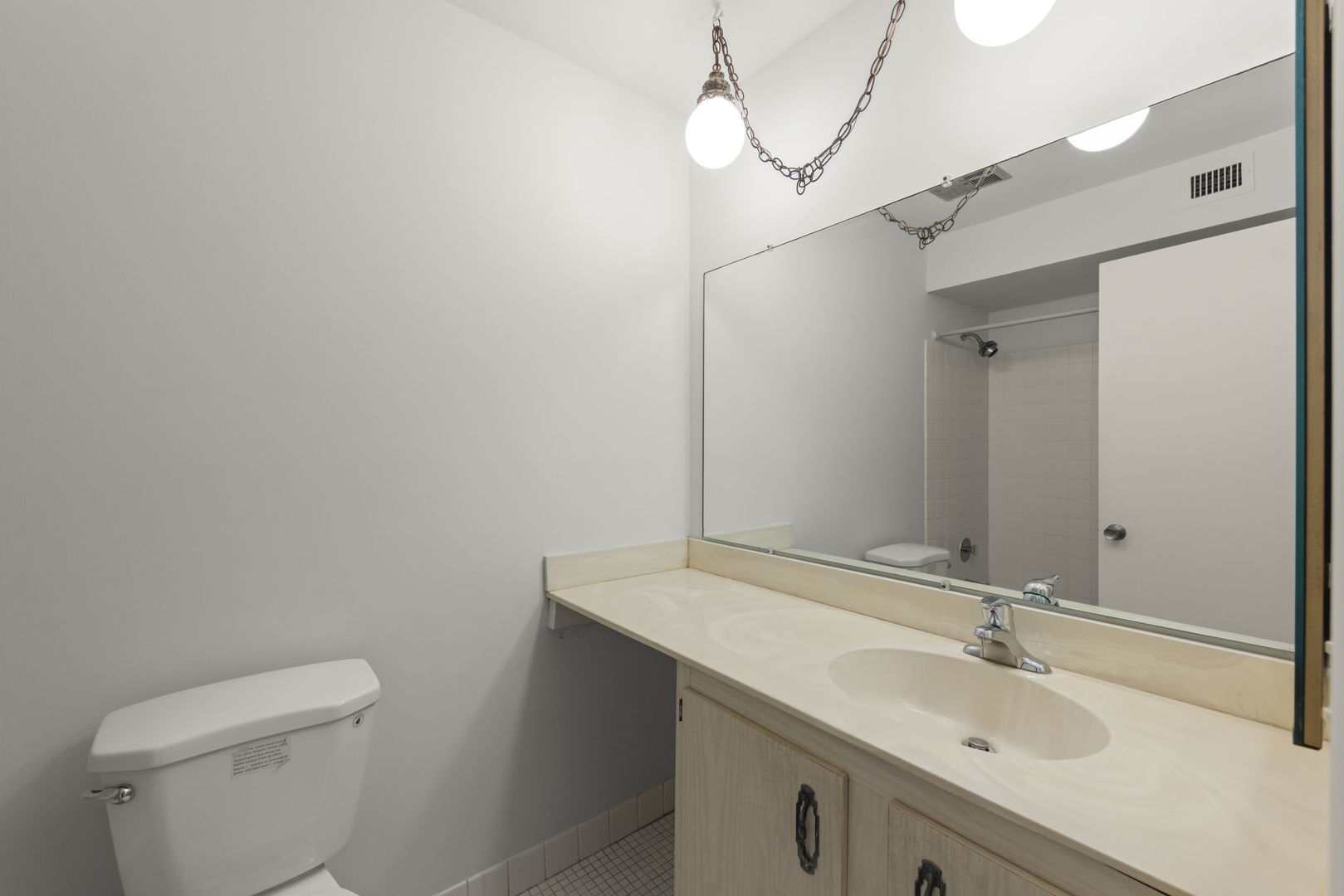 700 Wellington Avenue #110, Elk Grove Village, IL 60007