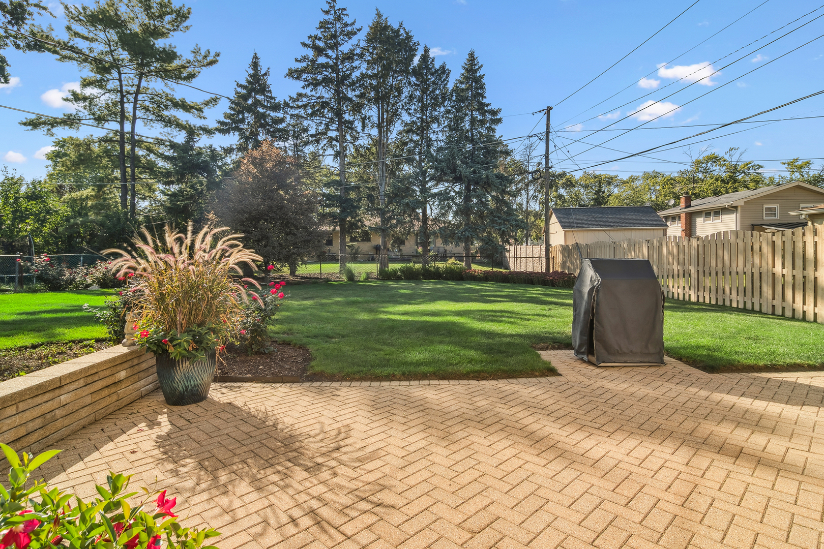 450 Little Path Road, Des Plaines, IL 60016