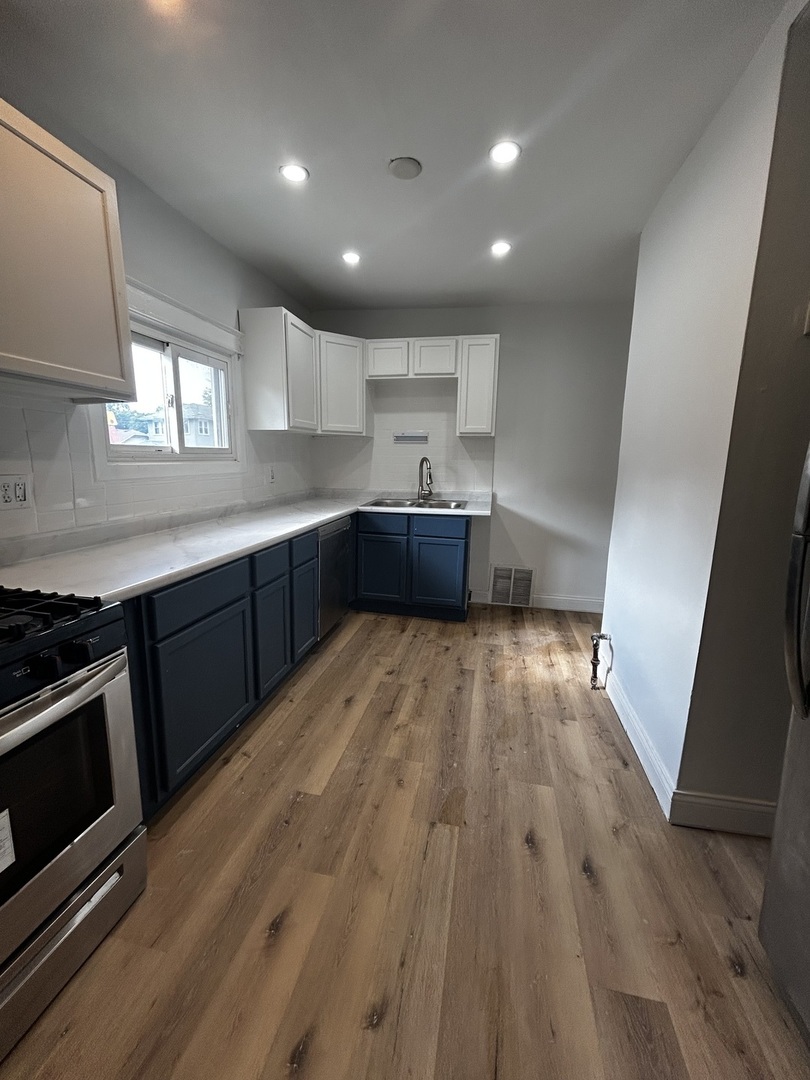 1041 W 104th Place, Chicago, IL 60643