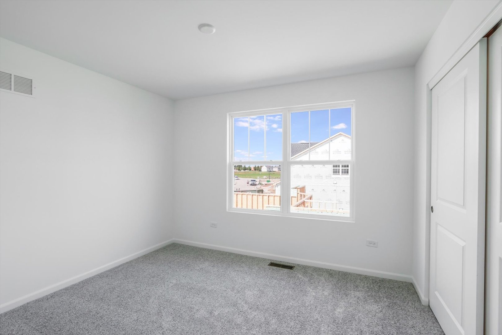 163 Piper Glen Avenue, Oswego, IL 60543