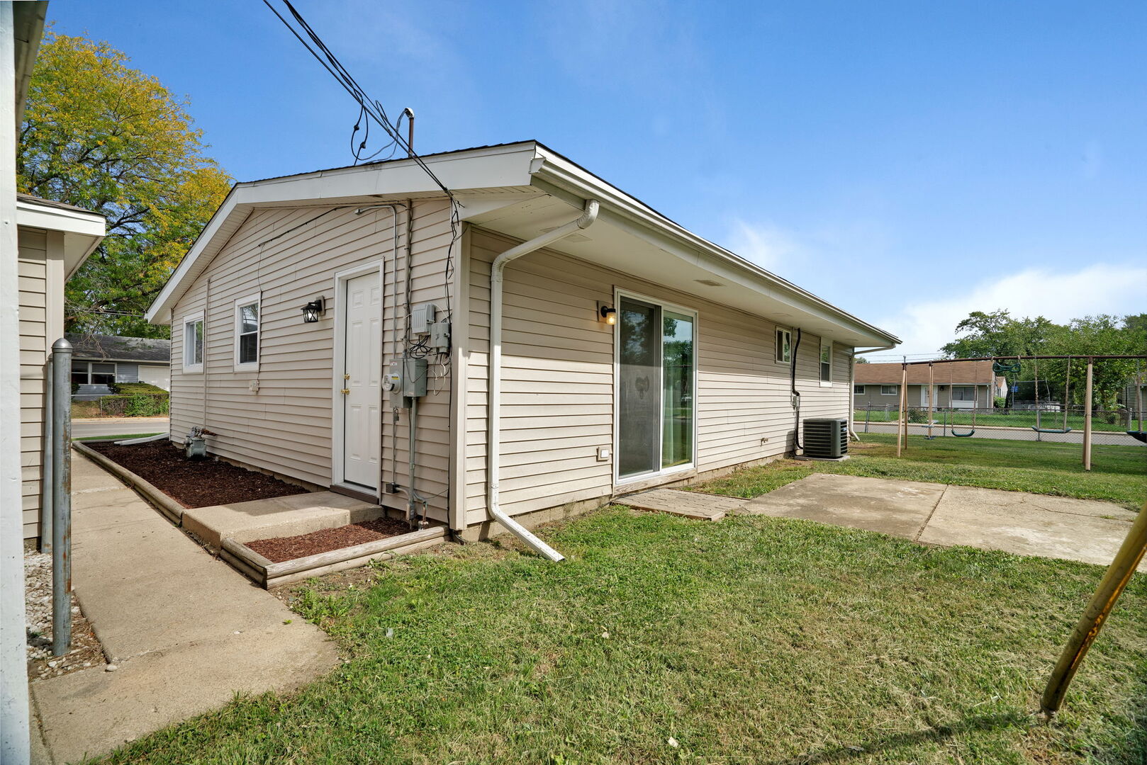 2300 Webster Avenue, Joliet, IL 60435