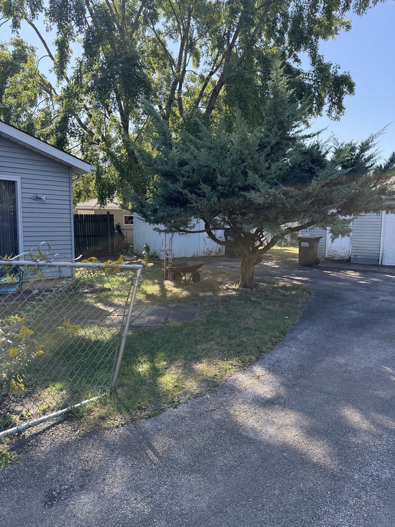 257 Plainview Drive, Bolingbrook, IL 60440
