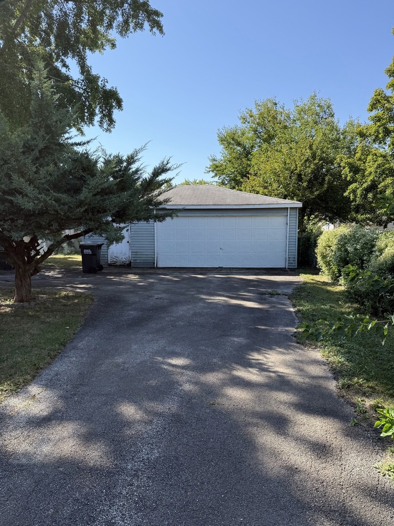 257 Plainview Drive, Bolingbrook, IL 60440