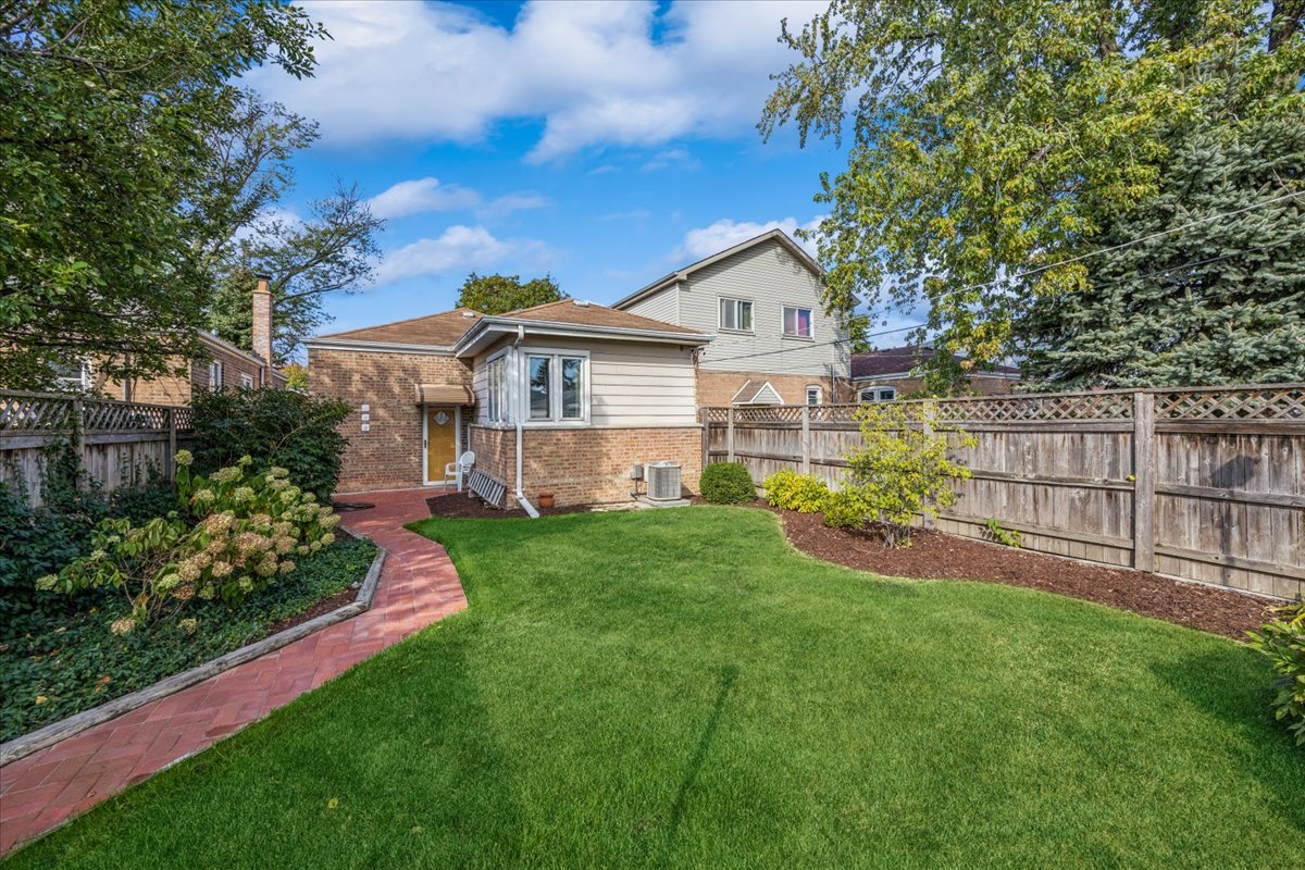 5141 S Merrimac Avenue, Chicago, IL 60638