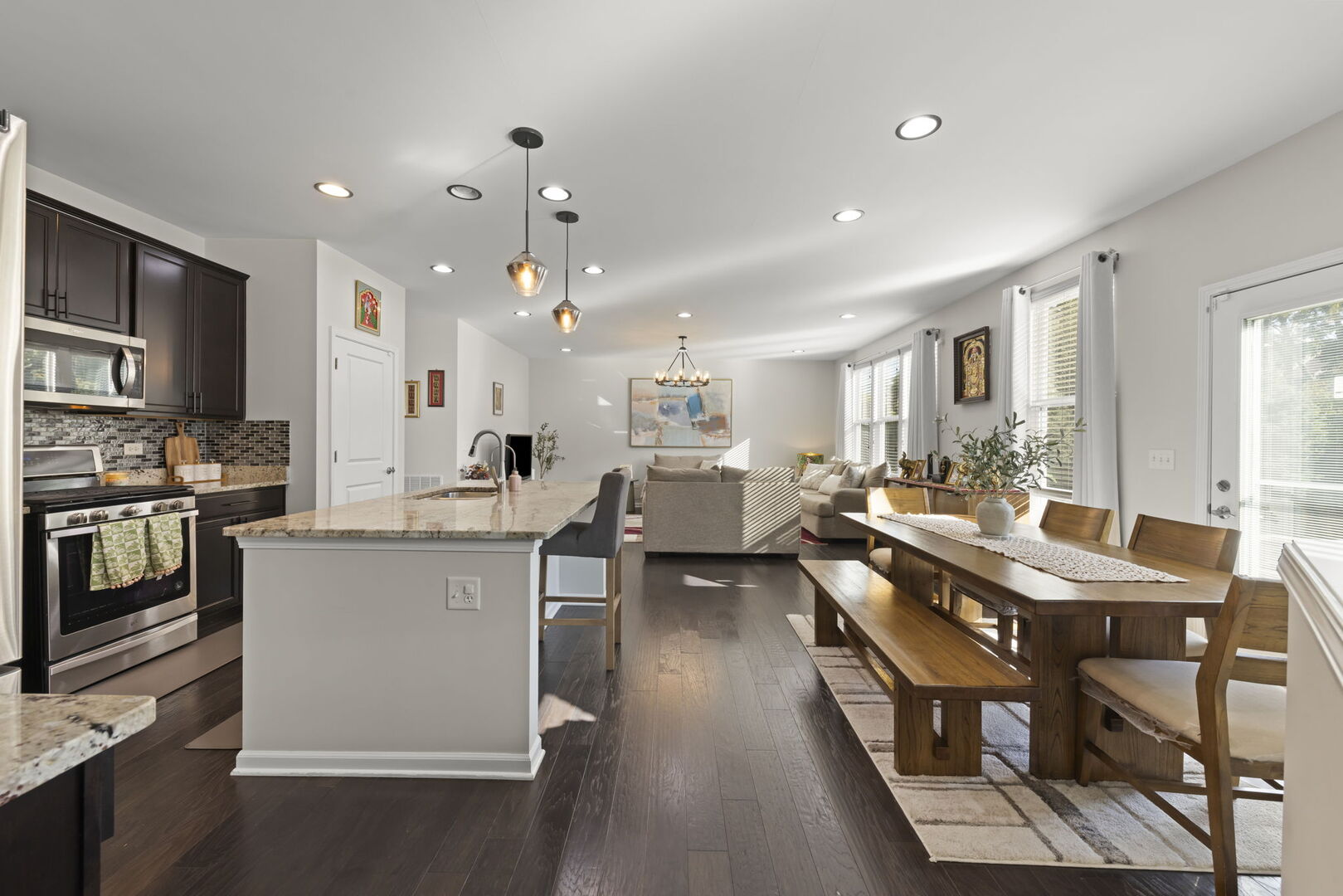 1444 Bayou Path Drive, Naperville, IL 60563