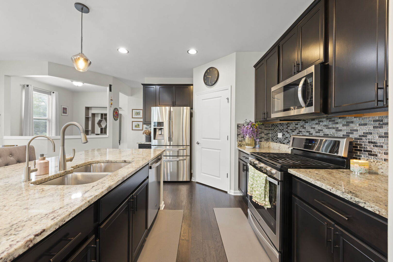 1444 Bayou Path Drive, Naperville, IL 60563