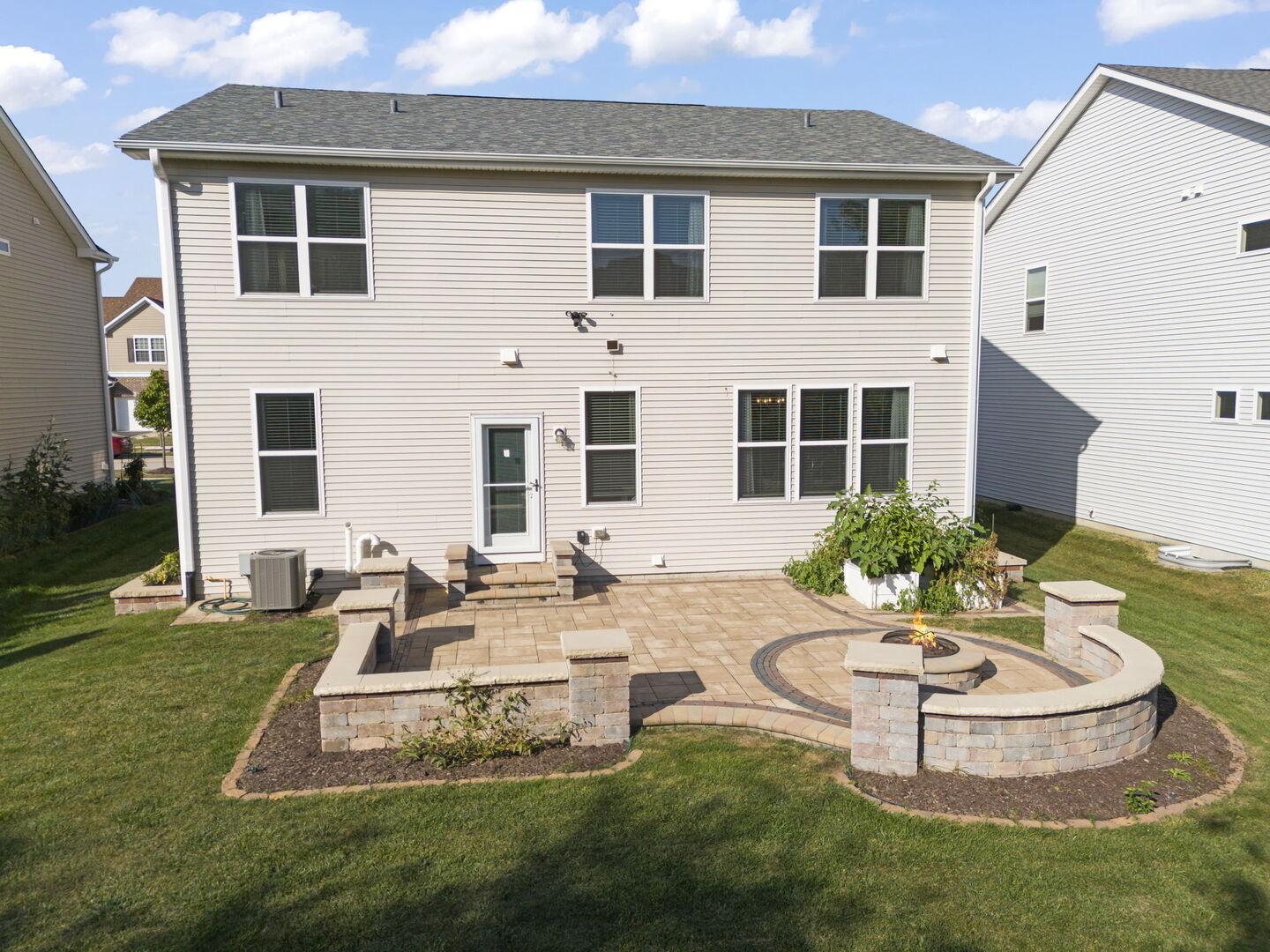 1444 Bayou Path Drive, Naperville, IL 60563