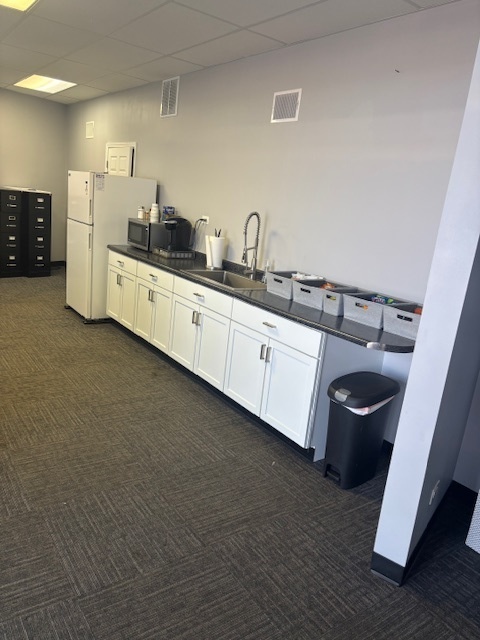 420 W Stone Road #1A-1B, Villa Park, IL 60181