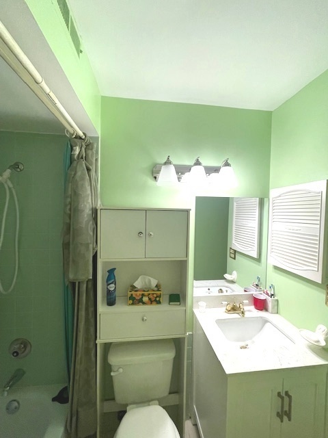 820 Sandra Drive #2C, University Park, IL 60484