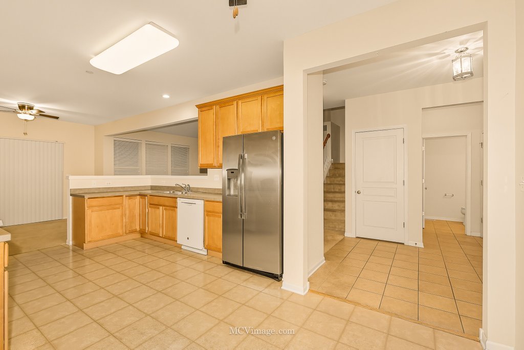 1463 Yellowstone Drive, Streamwood, IL 60107