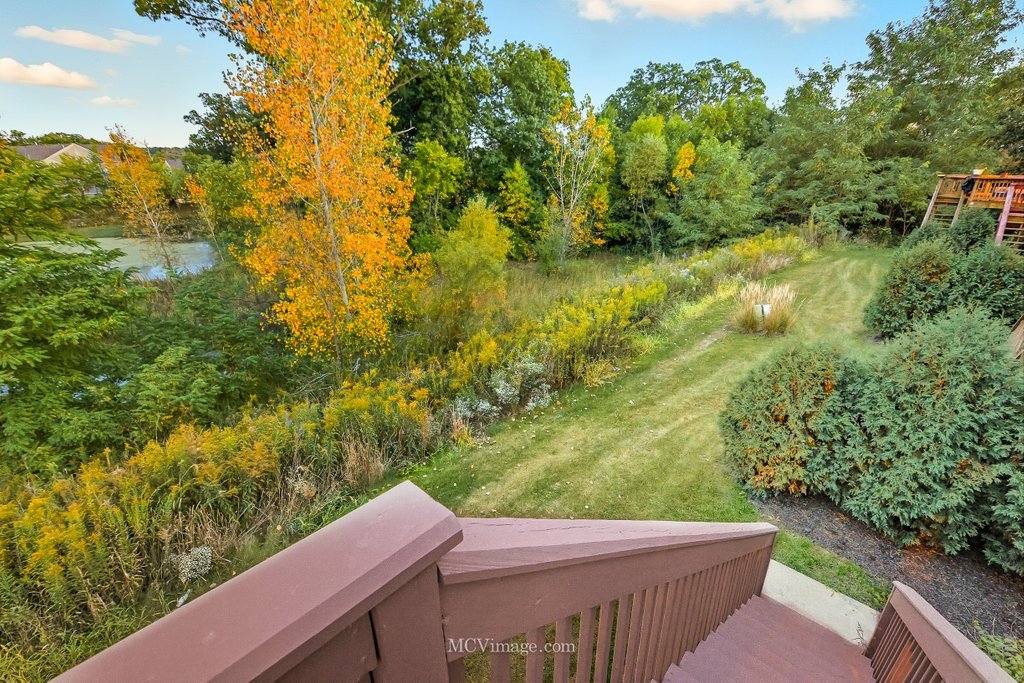 1463 Yellowstone Drive, Streamwood, IL 60107